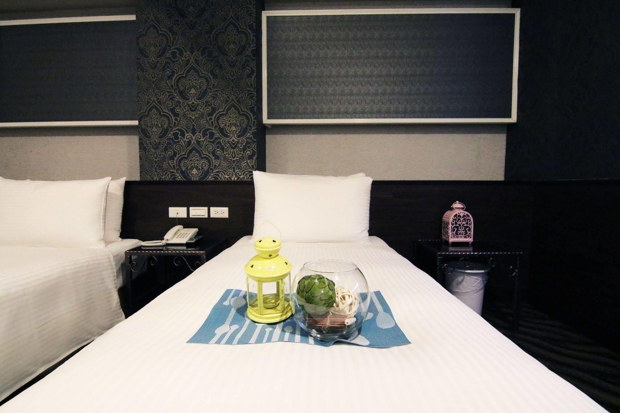 Hotel 6 - Ximen Тайпей Екстериор снимка