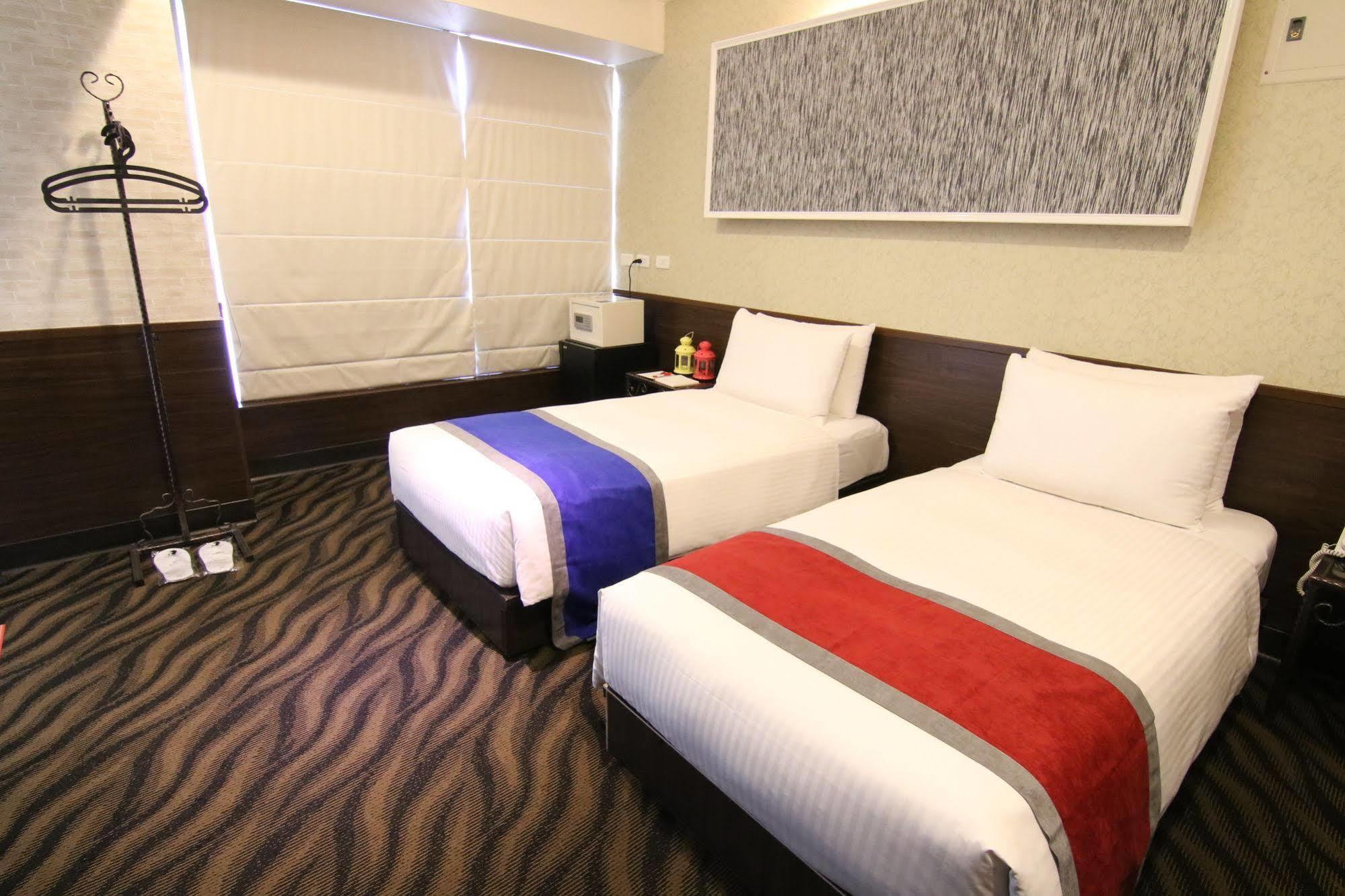 Hotel 6 - Ximen Тайпей Екстериор снимка