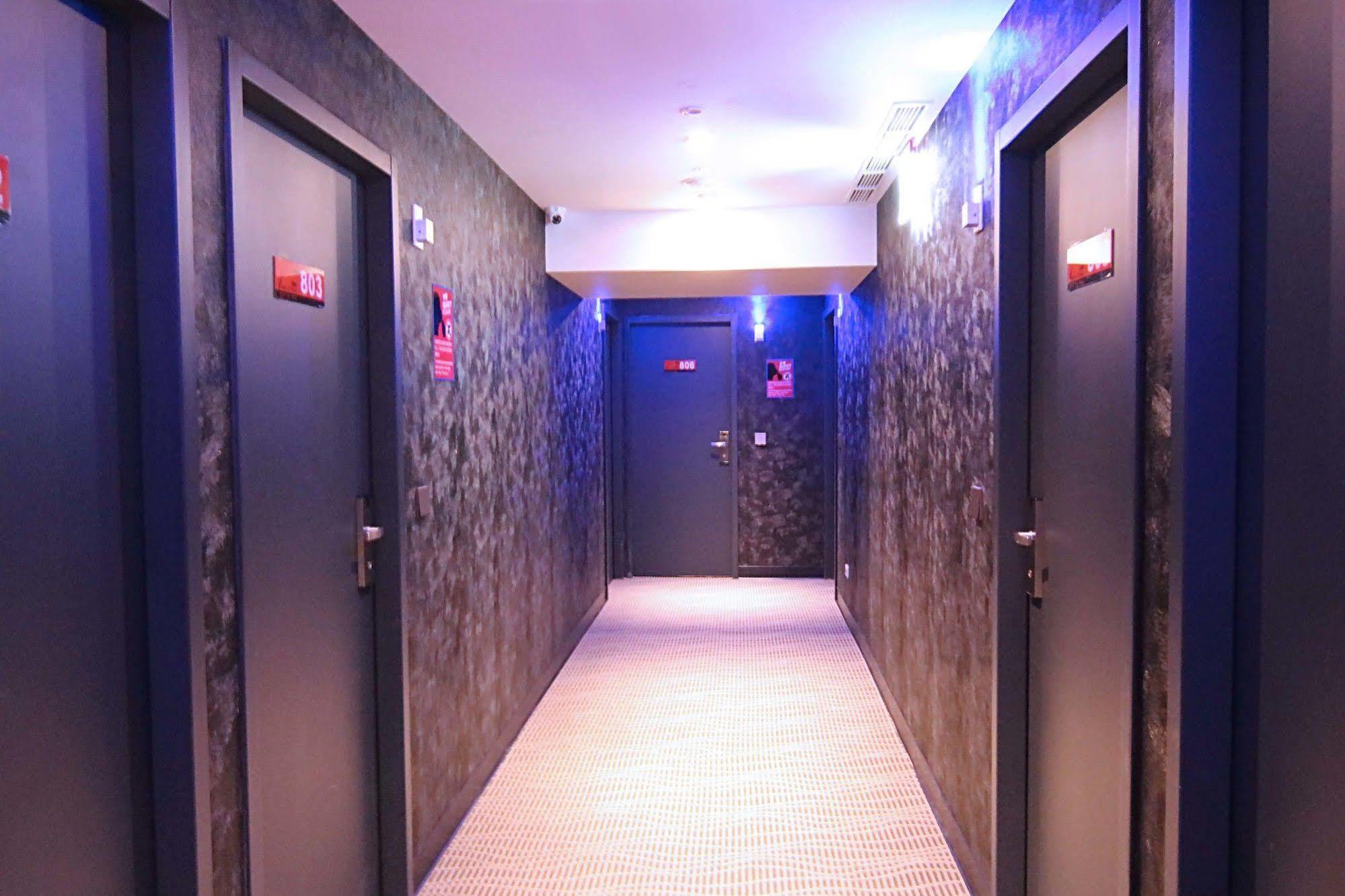Hotel 6 - Ximen Тайпей Екстериор снимка